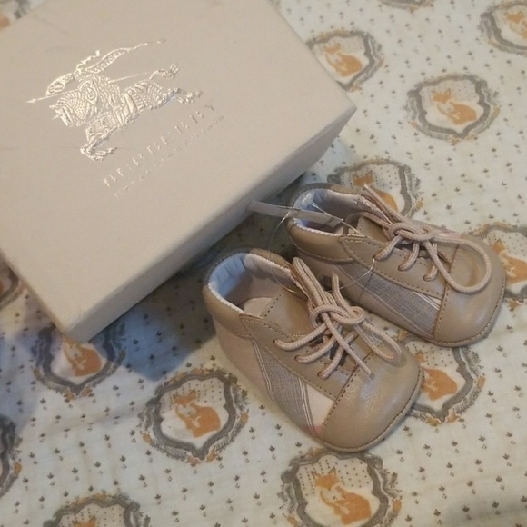 burberry baby shoes size 5